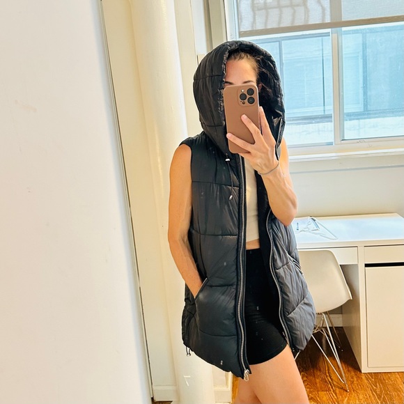 ZARA Oversized Puffer Vest Black - Picture 1 of 12